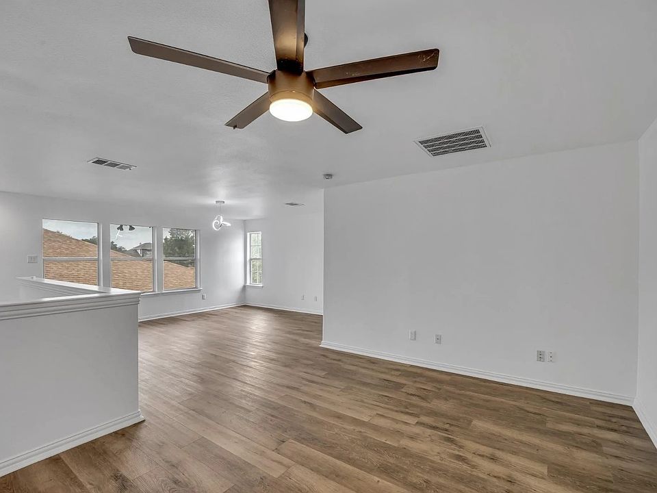 1st image of 314 Mesquite Hill Dr