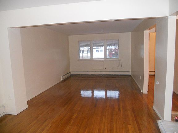 3rd image of 1058 E 225th St APT 3
