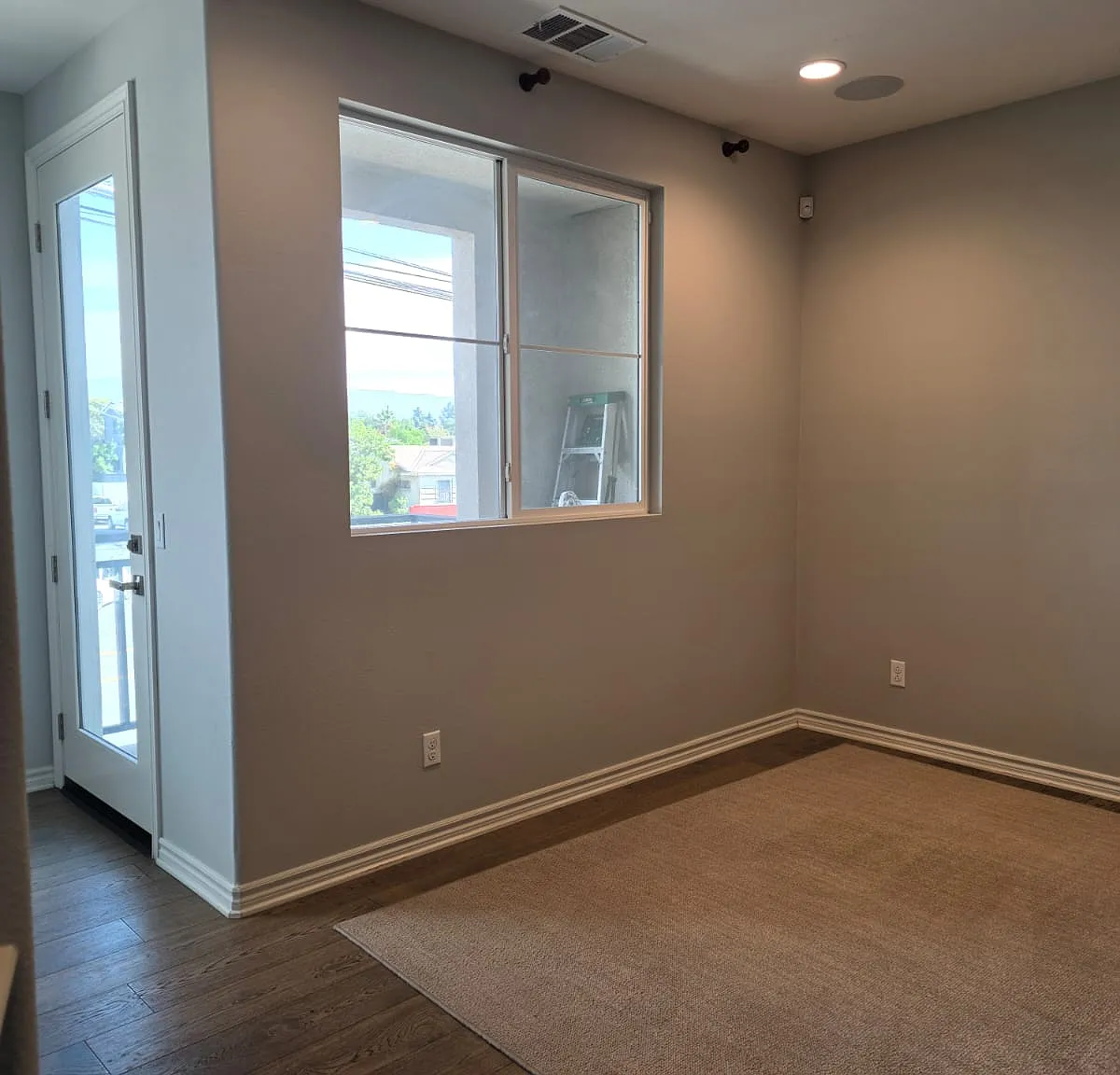 3 bed, 1629 sqft, $4,000 — Photo 2
