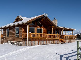 1417 E River Rd, Livingston, MT 59047