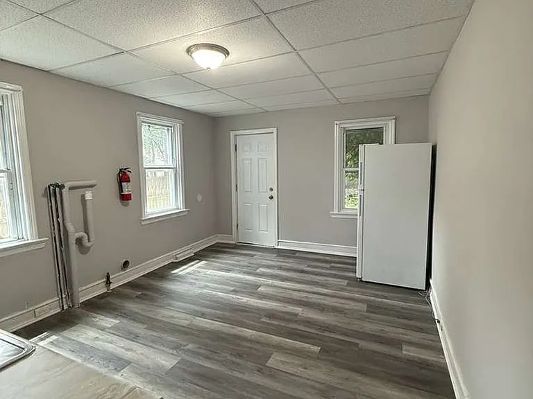 306 Dayton St — Photo 12
