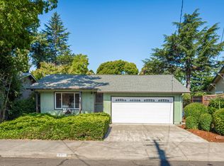 477 Seymour St, Napa, CA 94559