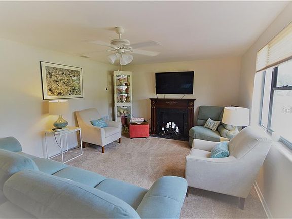 3rd image of 2432 Kimberly Dr