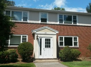 233 Elsinore St #00CDF01CC, Concord, MA 01742