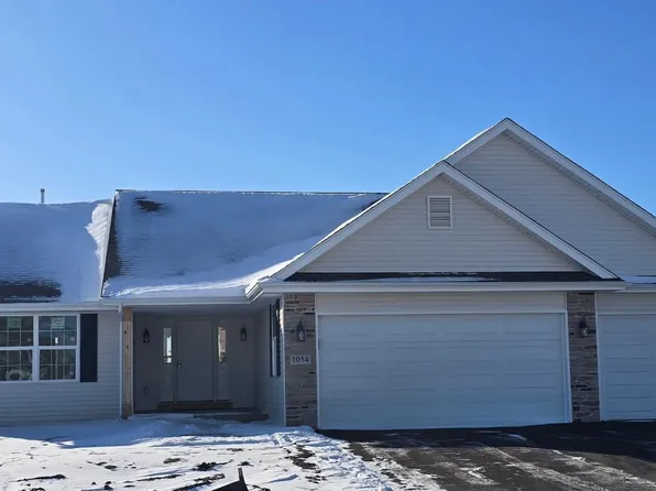 1054 E Birchwood Dr, Beloit, WI 53511