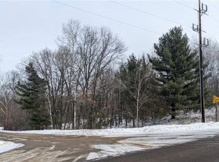 4487 Sportsman Dr, Eau Claire, WI 54703