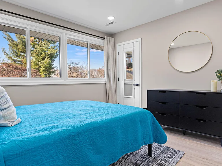 8815 Delphine Rd — Photo 16
