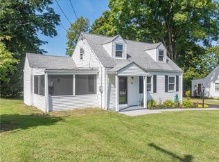 15 Hasbrouck Dr, Poughkeepsie, NY 12603