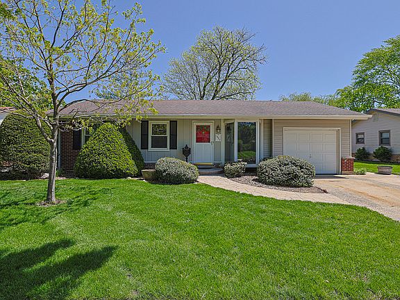 2nd image of 1057 Cedar Ln