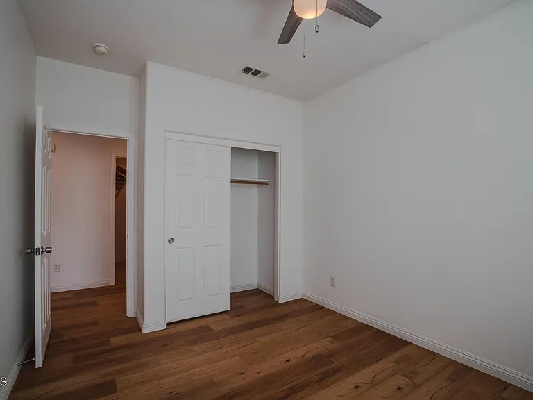525 Shell Harbor Ln #525 — Photo 26