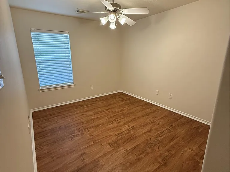 5118 Birch Manor Ln — Photo 7