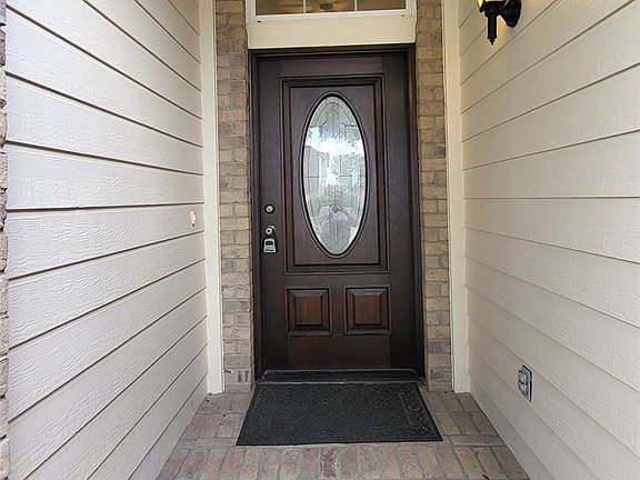 3rd image of 11814 Leaf Oak Dr