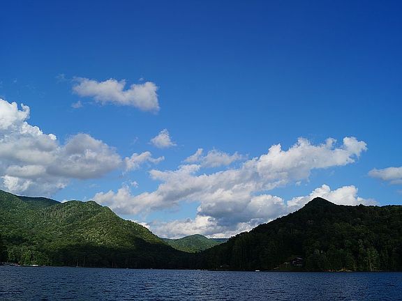 5th image of Arrowhead Point Jarrett Crk #21