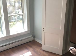 4 Woodlawn Cemetery Rd #2, Newfane, VT 05345