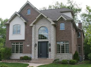 772 S Fairview Ave, Elmhurst, IL 60126