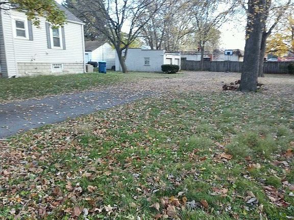 2nd image of 16025 Evans Ave