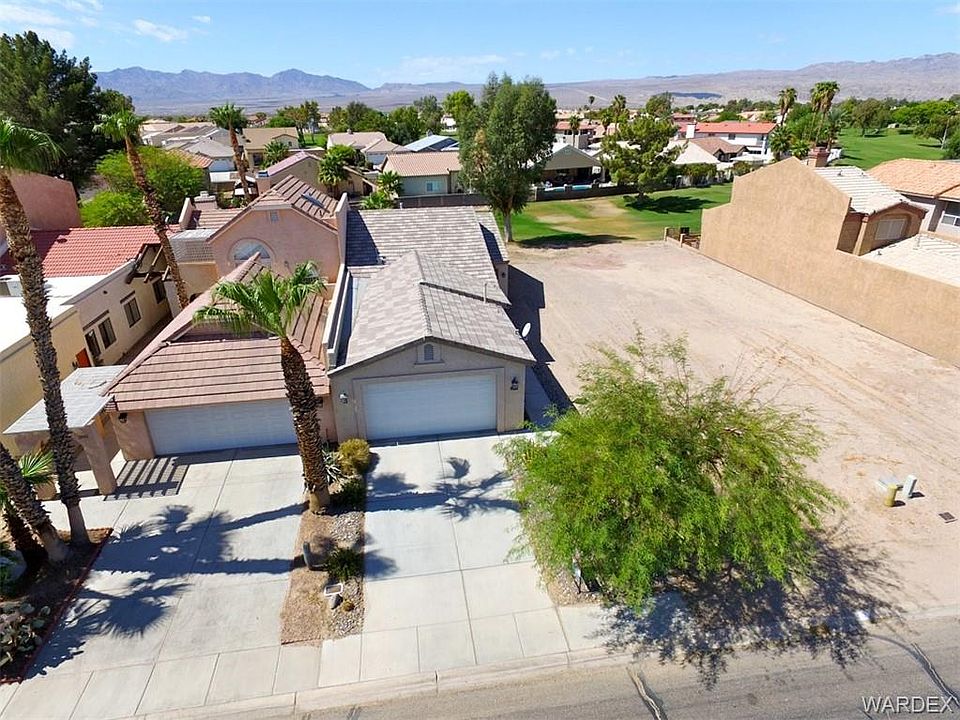 1st image of 2909 Country Club Dr