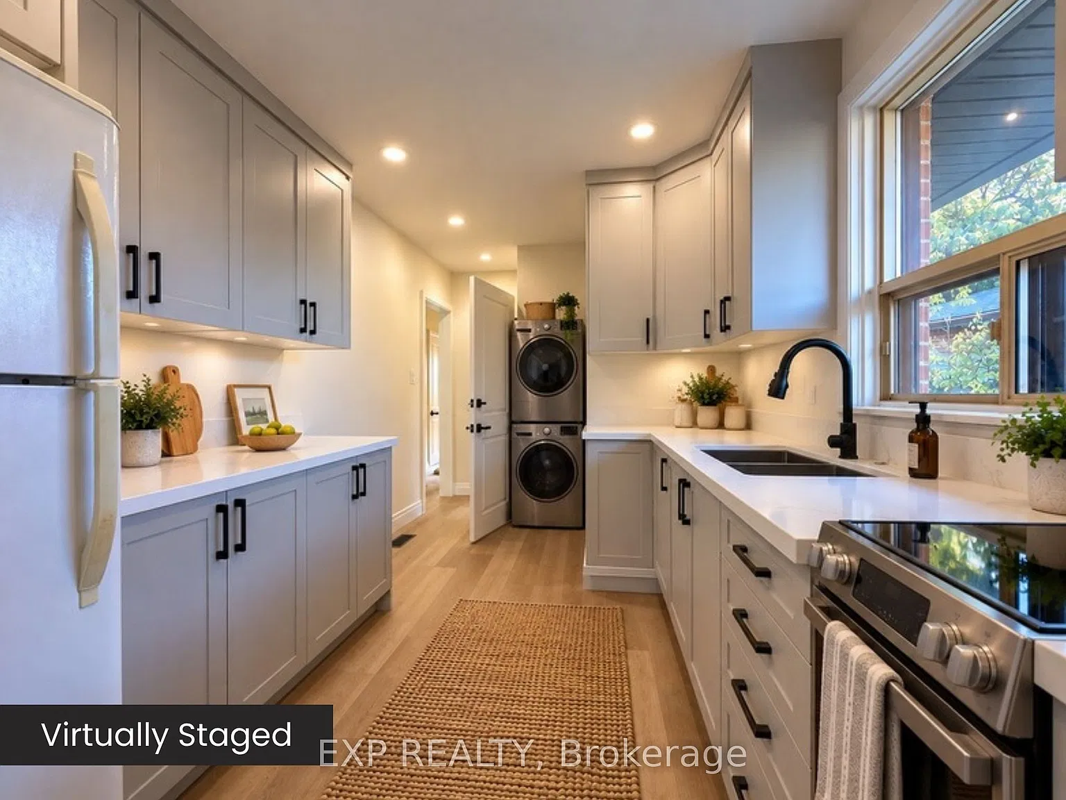 3 bed, $2,395 — Photo 3