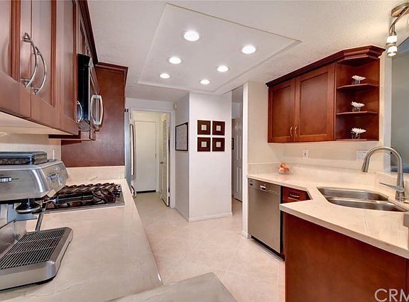 4th image of 2235 Catalpa Dr
