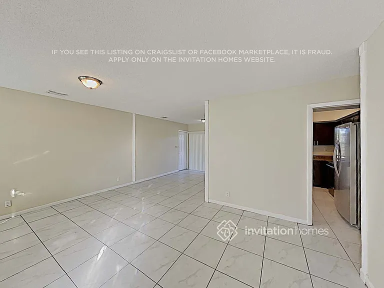 7805 NW 40th St — Photo 5