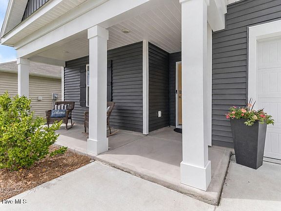 3rd image of 1119 King Eider Way