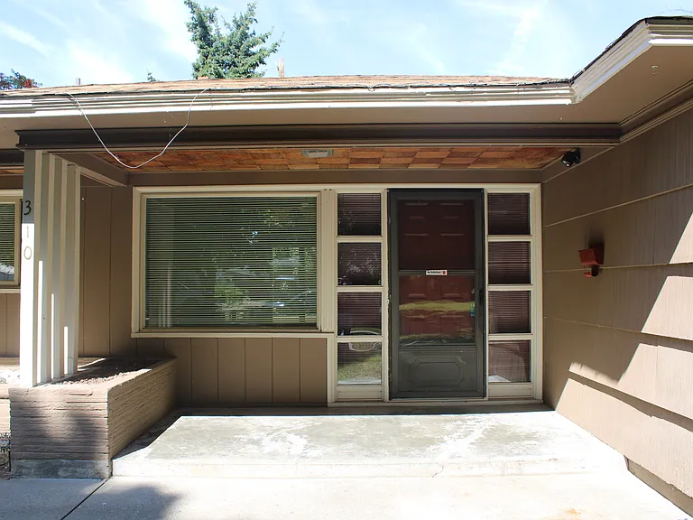 310 Pioneer Dr — Photo 16