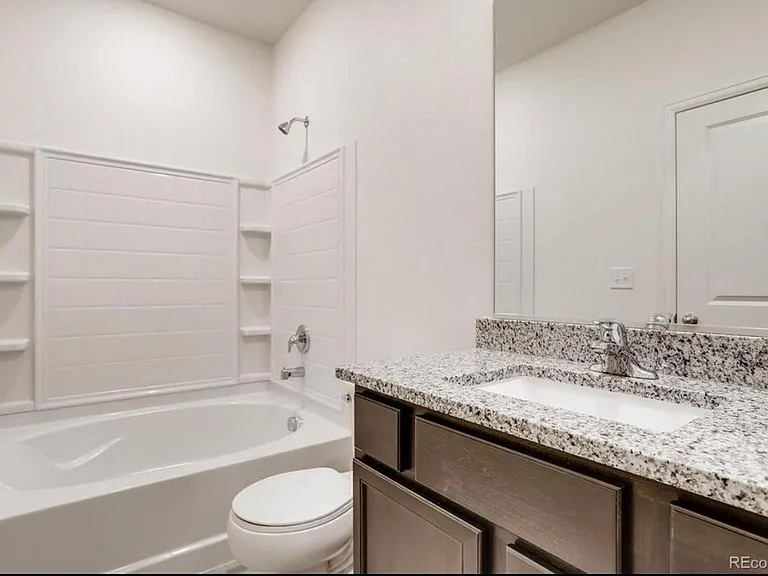 322 Maple St — Photo 13