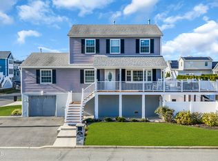 605 Spruce St, Union Beach, NJ 07735