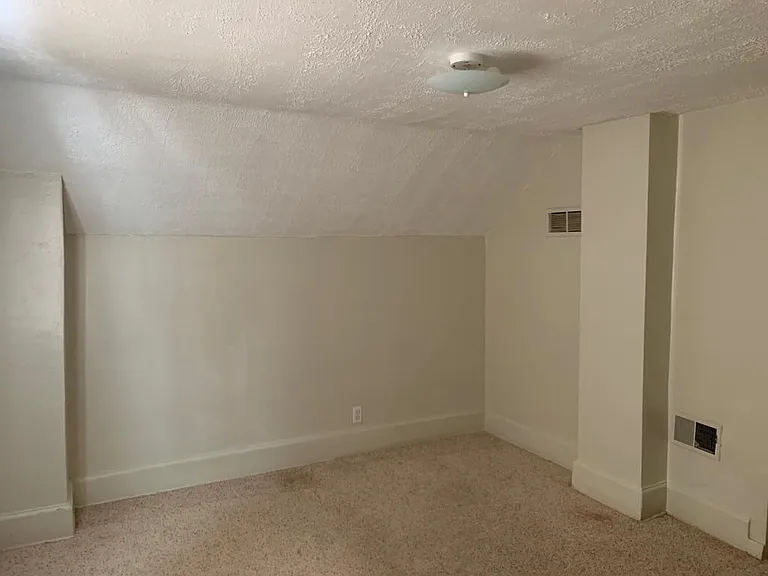 8430 Stephens Rd — Photo 2