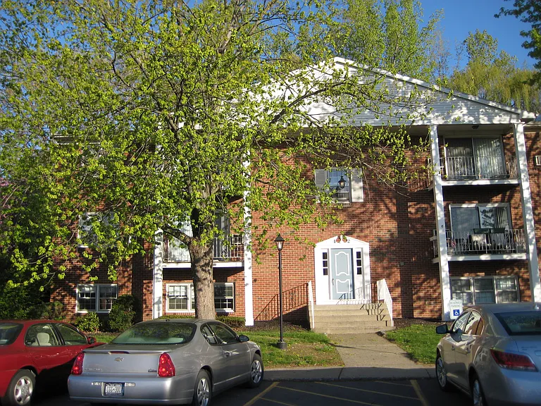 Park Hill Lane Apartments — Photo 20