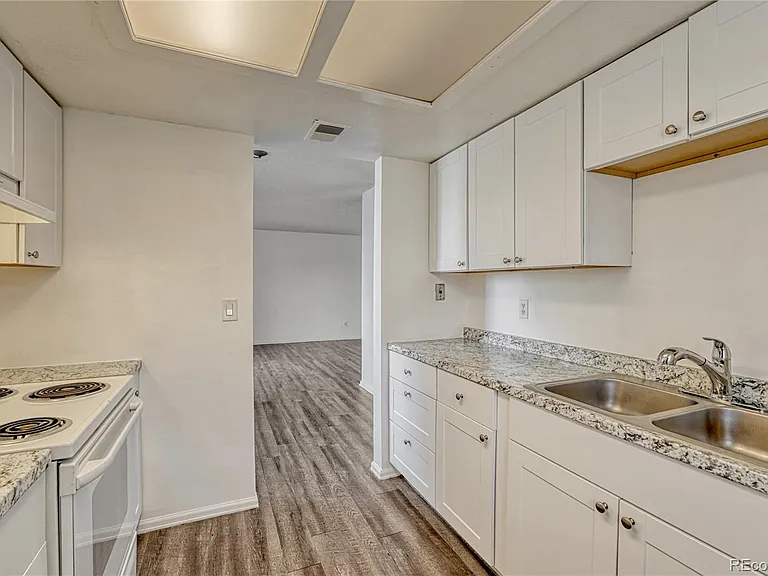 491 S Kalispell Way #101 — Photo 14