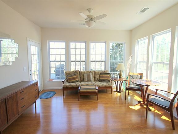 5th image of 2042 Hartwell Ln