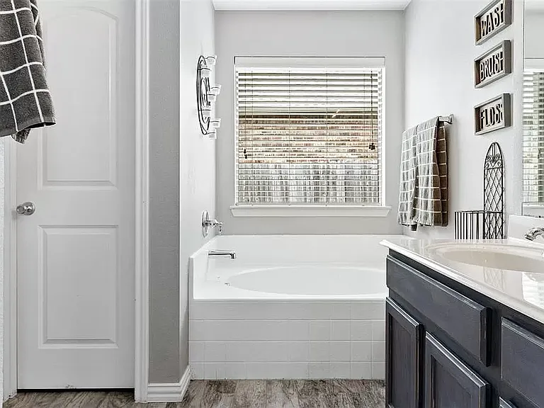 5105 Birchwood Dr — Photo 29