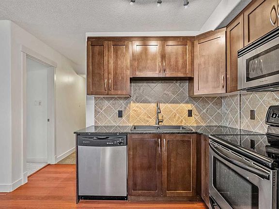 5th image of 2906 S 17th Ave SW #14