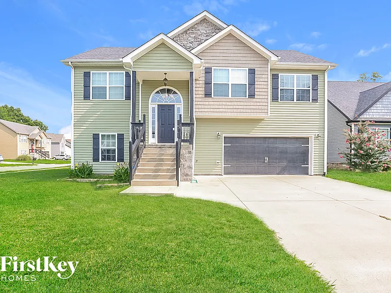 700 Swift Fox Dr — Photo 1