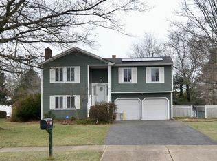 52 Misty Morn Ln N, Trenton, NJ 08638