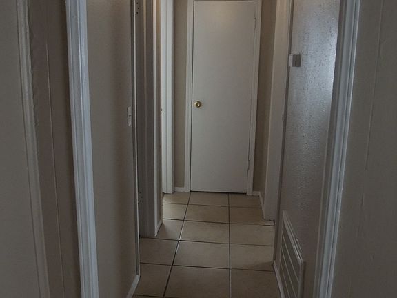 5th image of 7211 Melrose Ln APT 44