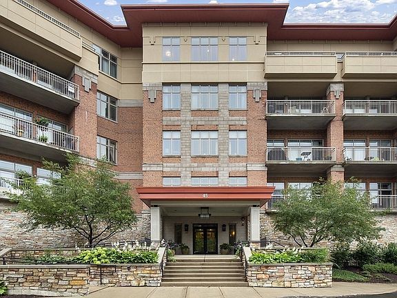 2nd image of 45 Prairie Park Dr APT 512