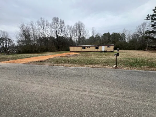 300 County Road 216, Florence, AL 35633