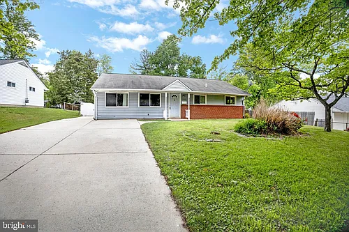 13905 Parkland Dr Photo 1