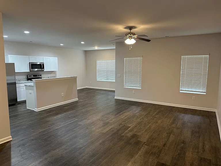 2125 Kilpatrick Ln — Photo 3
