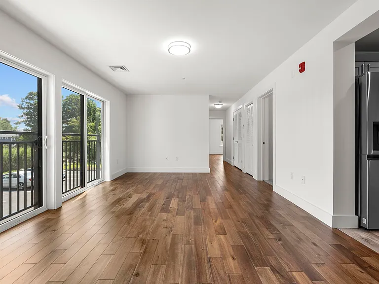 245 E Main St #2 — Photo 5