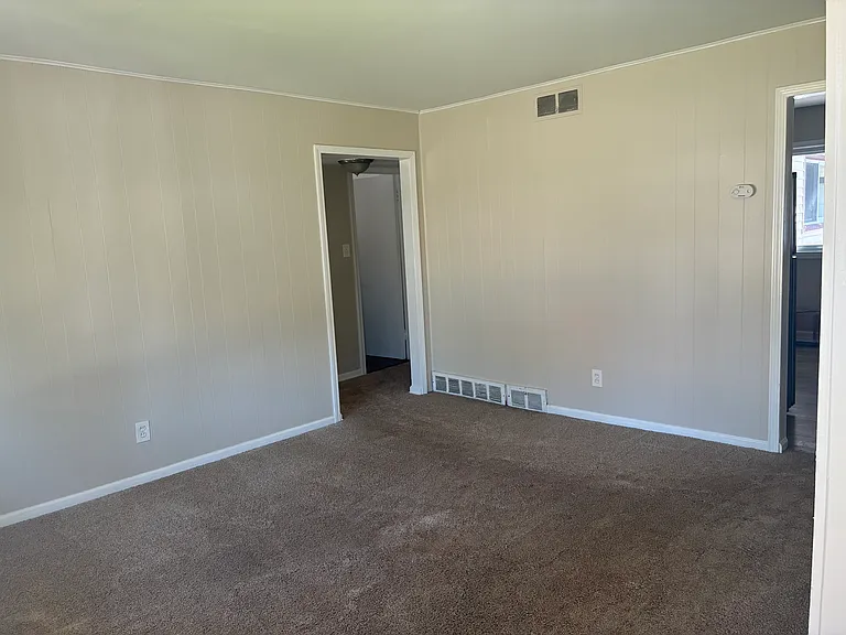 24612 Lauren Ave — Photo 11