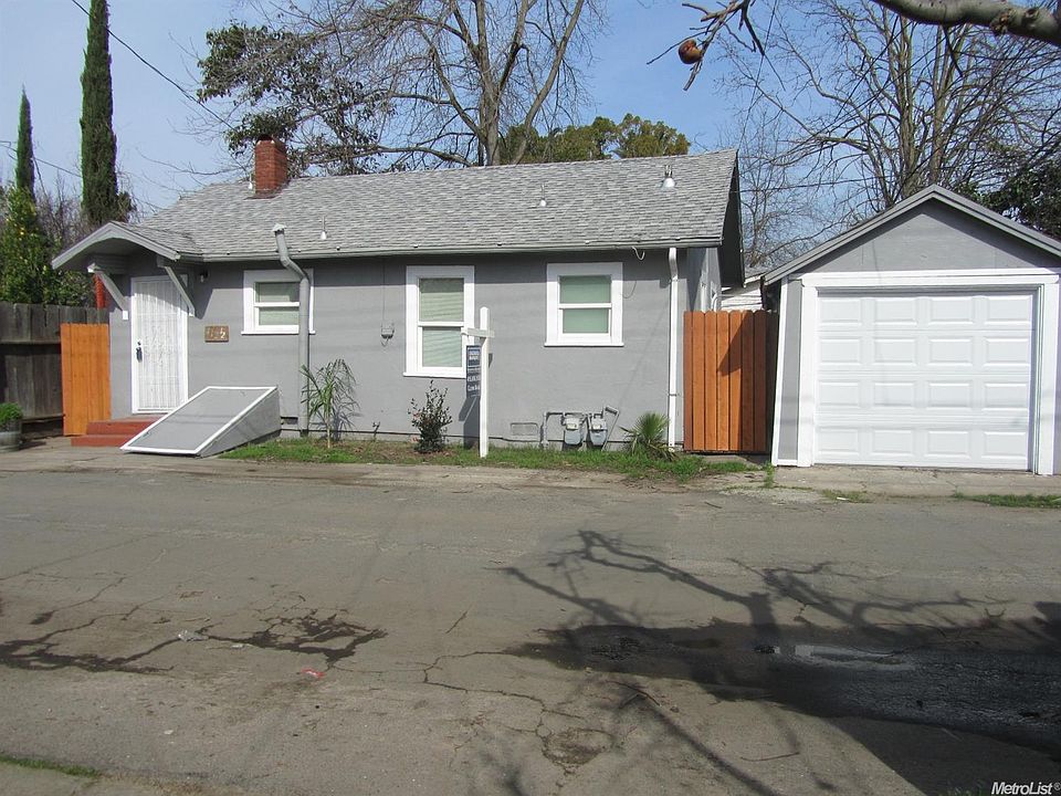 1st image of 1/2-412 E Hilborn St