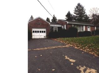 1658 Snell Rd, Pottstown, PA 19464