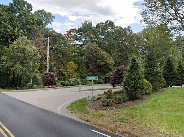 4 Winterberry Ln, North Easton, MA 02356