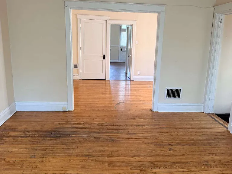3702 Bates St #2F — Photo 8