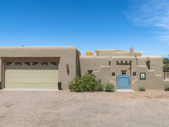 166 Avenida De Compadres, Santa Fe, NM 87508