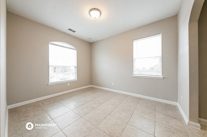 2nd image of 9405 Bald Cypress St