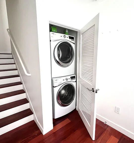 1200 N Sweetzer Ave #8 — Photo 10